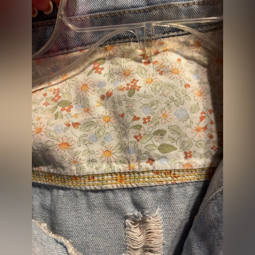 Classic Light Blue Denim Jacket - Picture 10 of 11